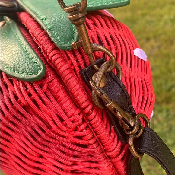 NWOT🍓crossbody/shoulder handcrafted woven bag - Picture 8 of 16